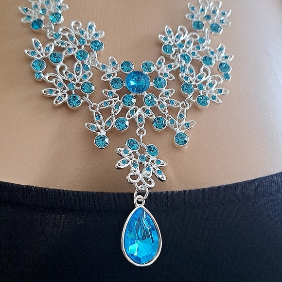 FASHION JEWELRY COLLECTION. STUNNING SET NECKLACE AND EARRINGS DROPS OCEAN COLOR - Picture 8 of 9